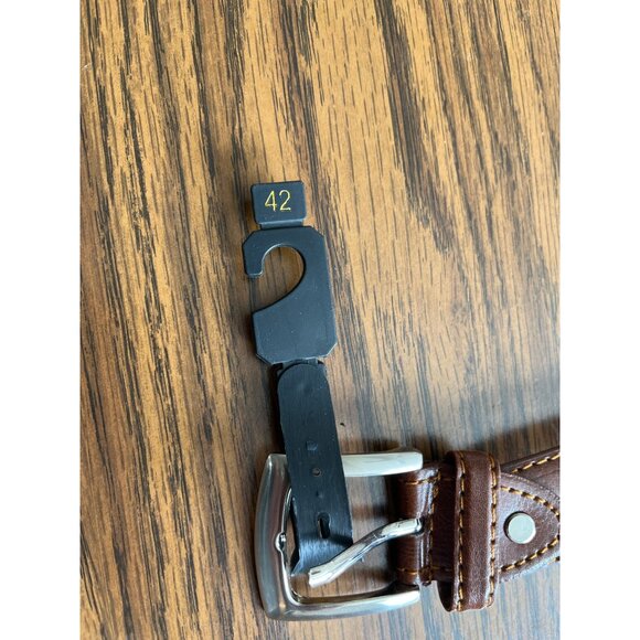 Brown leather belt with silver tone buckle size 42 NWOT - Picture 4 of 8